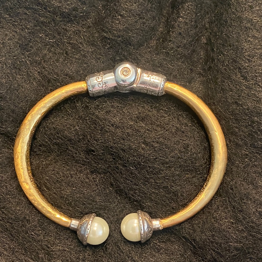 Like new condition, Brighton bracelet.